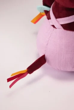PELUCHE ROSALIE CLAINE D'ACTIVITES