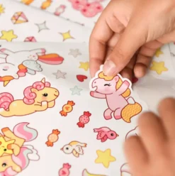 POPPIK - POSTER CREATIF A STICKER - LICORNES