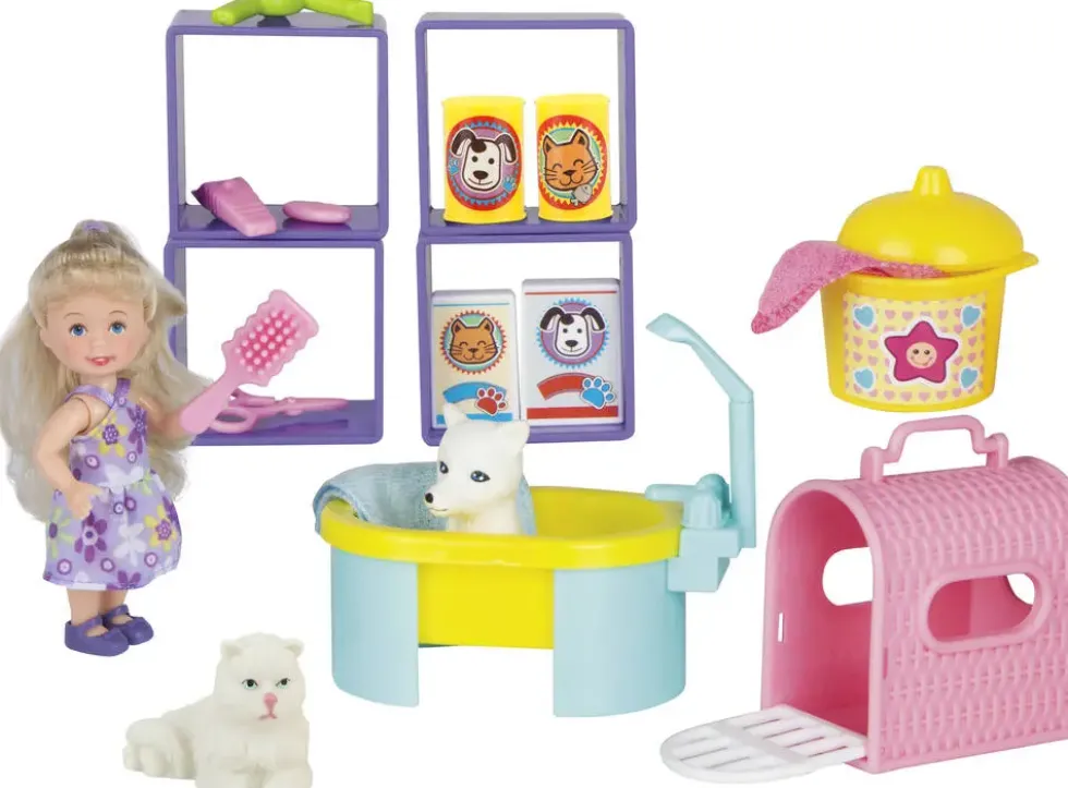 POUPEE LAURA SOIGNE SES ANIMAUX
