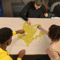 PUZZLE FORME 727 PIECES - PIKACHU - POKEMON