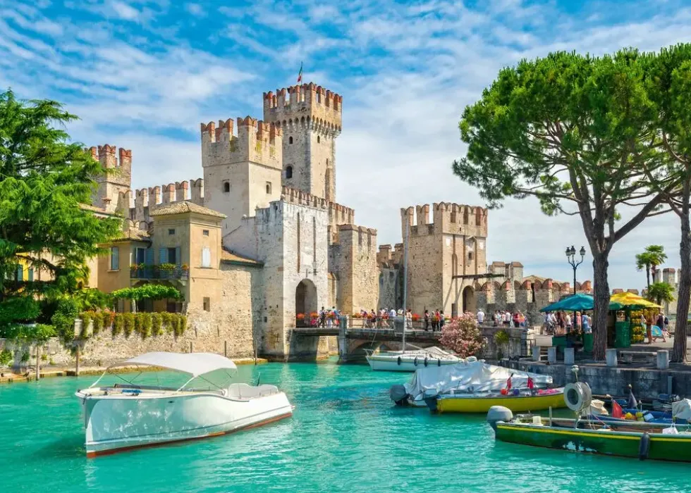 PUZZLE 1000 PIECES - LE CHATEAU DE SIRMIONE