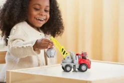 RUBEN ET COMPAGNIE- VEHICULE ET FIGURINE CHARGER