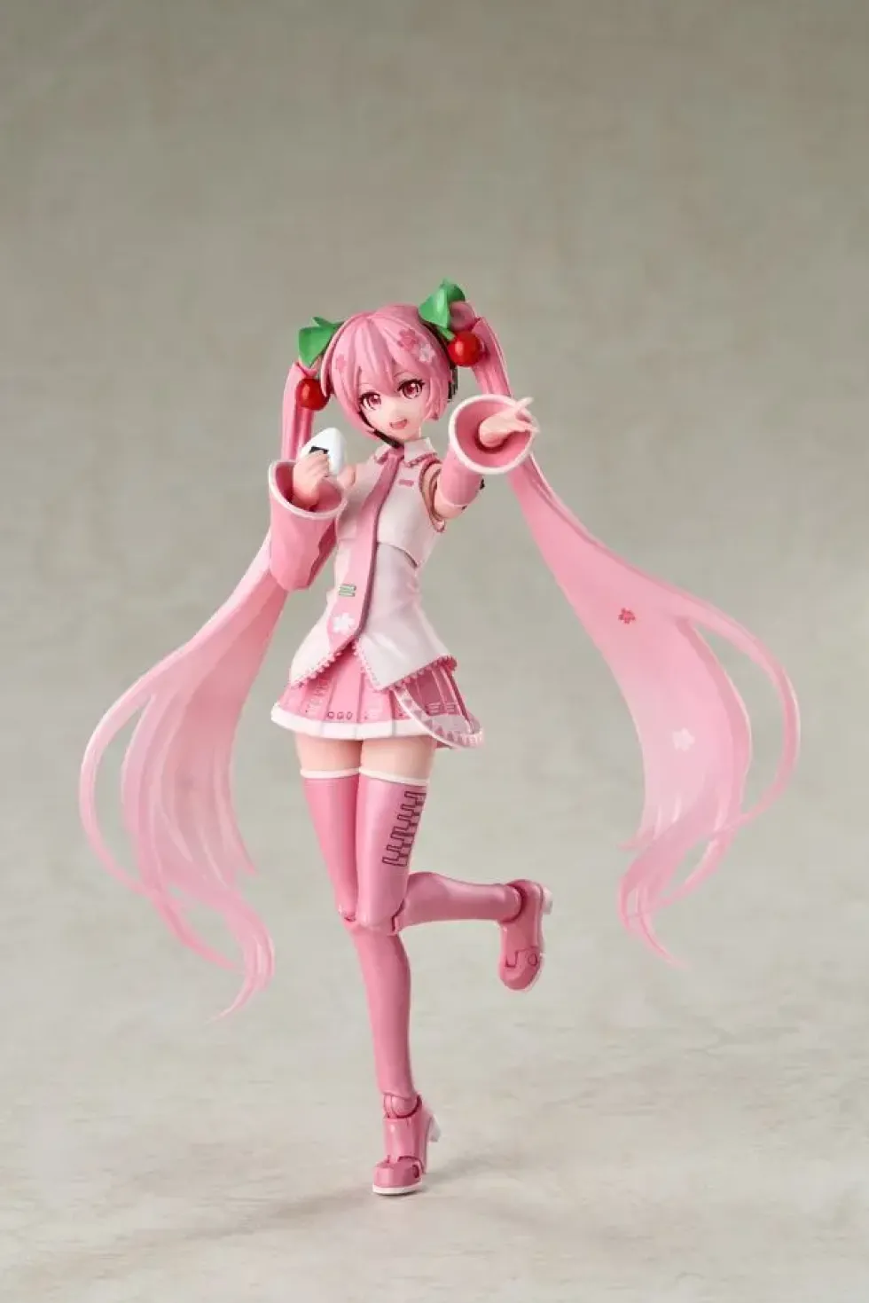SAKURA MIKU FIGURINE