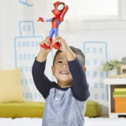 SPIDEY - MEGA FIGURINE 23 CM
