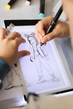 TABLETTE LUMINEUSE A5 - CREATION DE PERSONNAGES MANGA