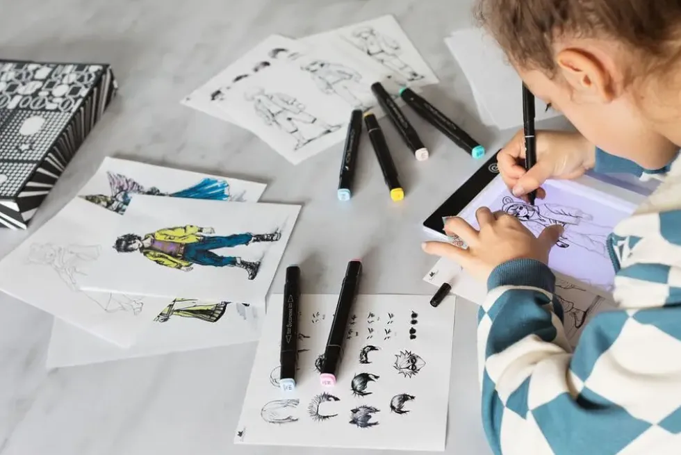 TABLETTE LUMINEUSE A5 - CREATION DE PERSONNAGES MANGA