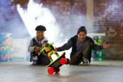 TEANAGE MUTANT NINJA TURTLE - COWABUNGA SKATE RADIOCOMMANDE RAPHAEL - FILM