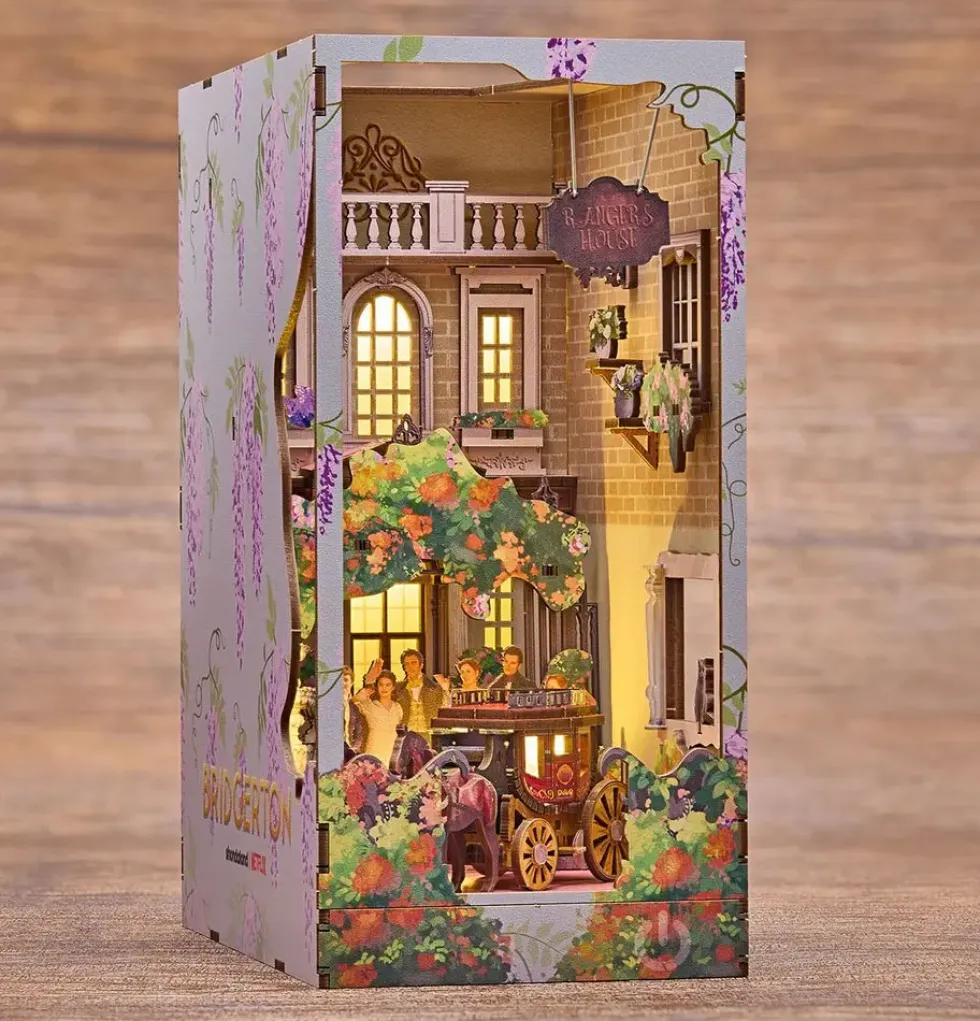 TINY ADVENTURES - BOOK NOOK - BRIDGERTON DANS LA LUMIERE