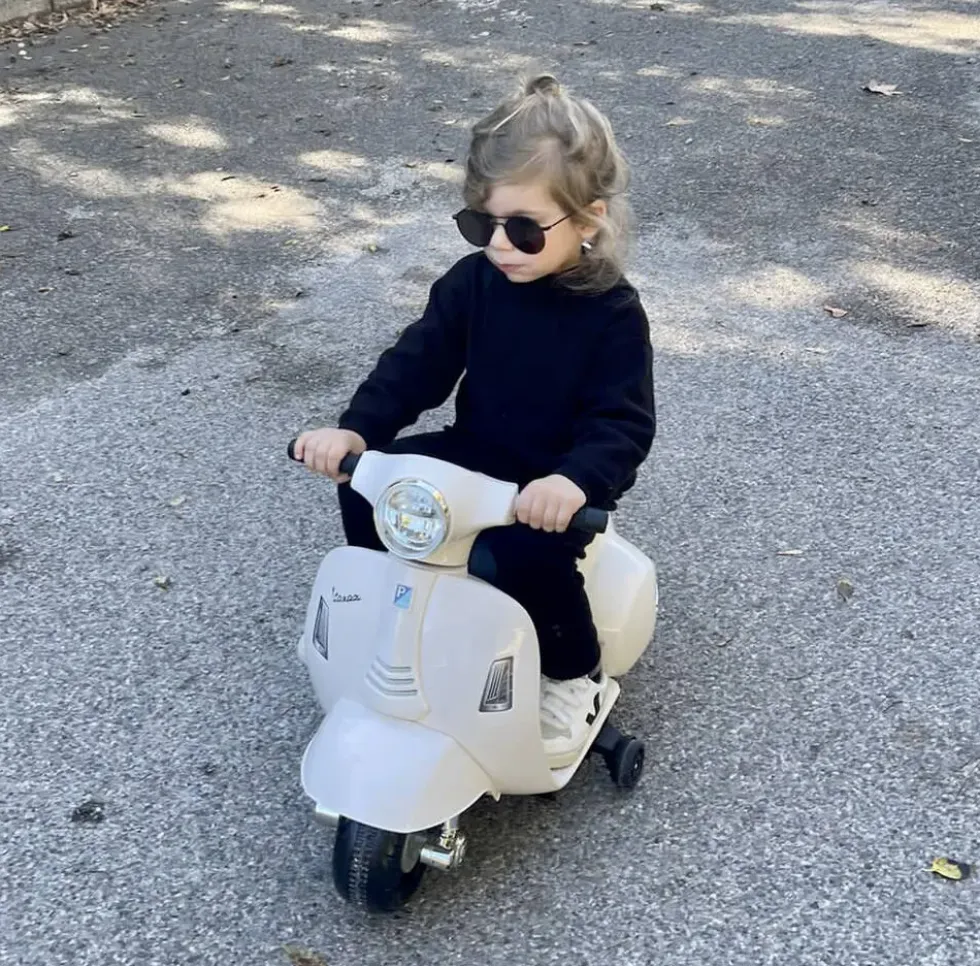 TURBO CHALLENGE - PORTEUR ELECTRIQUE - MINI VESPA GTS BLANC