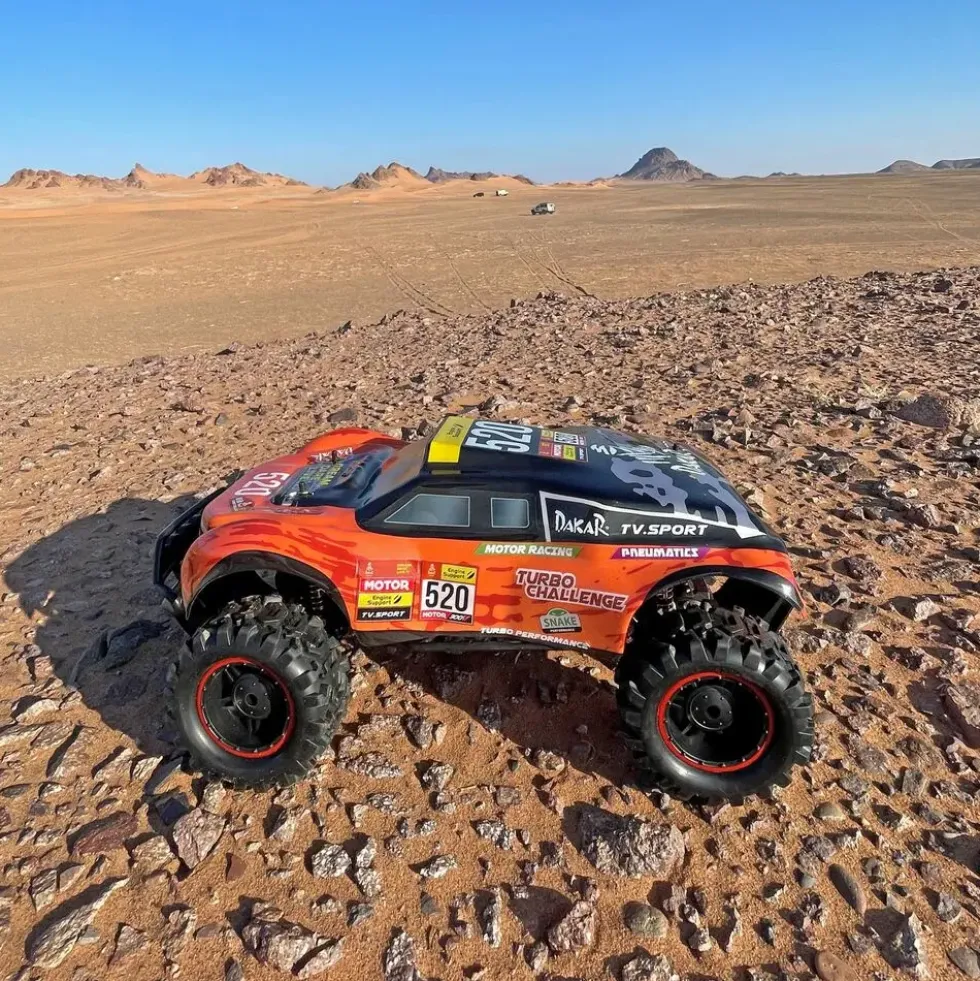 TURBO CHALLENGE - VOITURE RADIOCOMMANDEE DESERT RALLY DAKAR 520