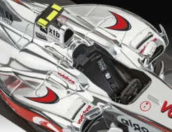 VODAFONE MCLAREN MERCEDES MP4-25 L. HAMILTON