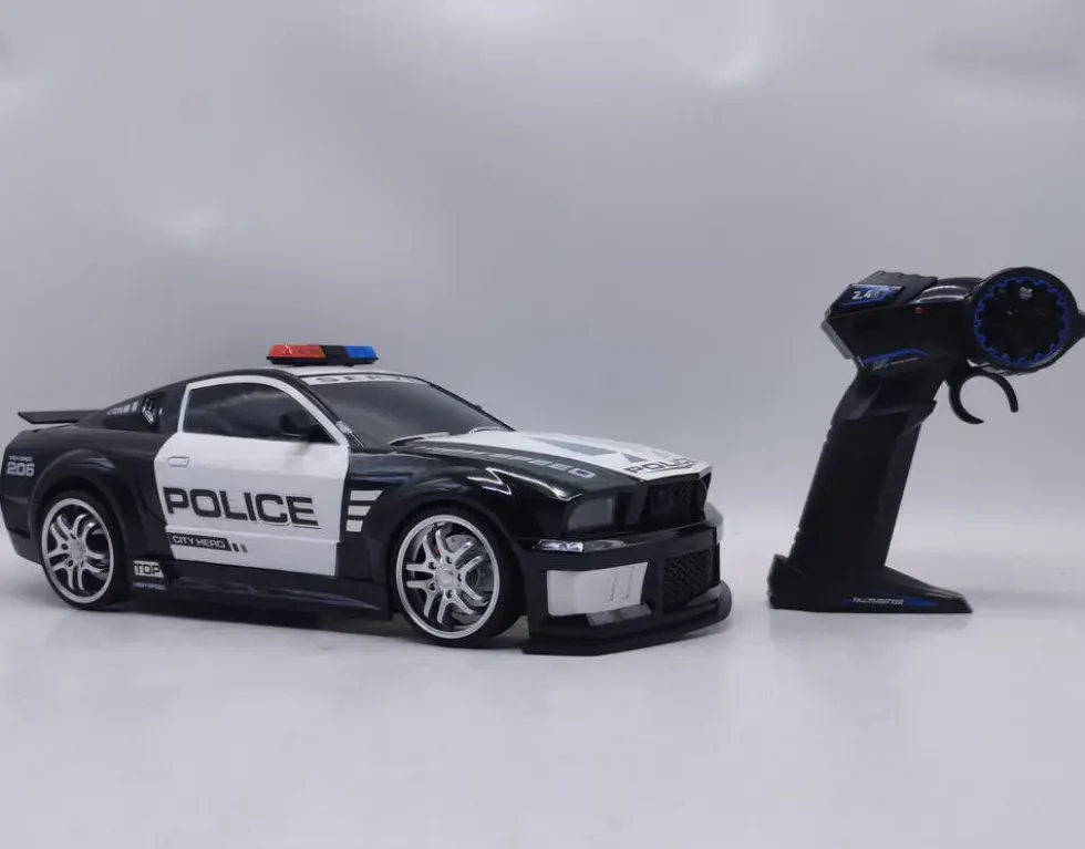 VOITURE DE POLICE RADIOCOMMANDEE 1:12