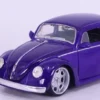 1/24 WEDNESDAY VOLKSWAGEN BEETLE FIGURE PURPLE HOLLYWOOD RIDES